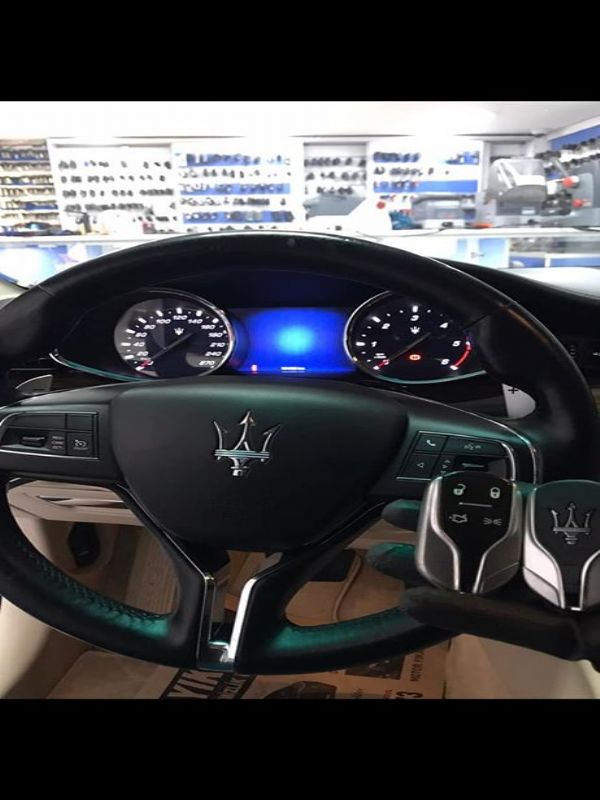 Maserati oto anahtar anahtarı